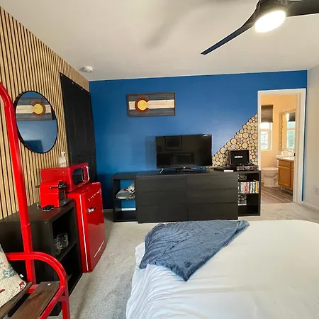 Colorado Room W Private Entrance Deck And Hot Tub